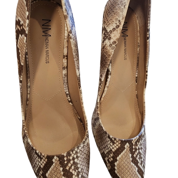 Brand New Neiman Marcus Closed Toe Pumps - Picture 6 of 6